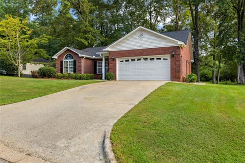 Photo of 2711 CUNNINGHAM Court, Opelika, AL 36804 (MLS # 181965)