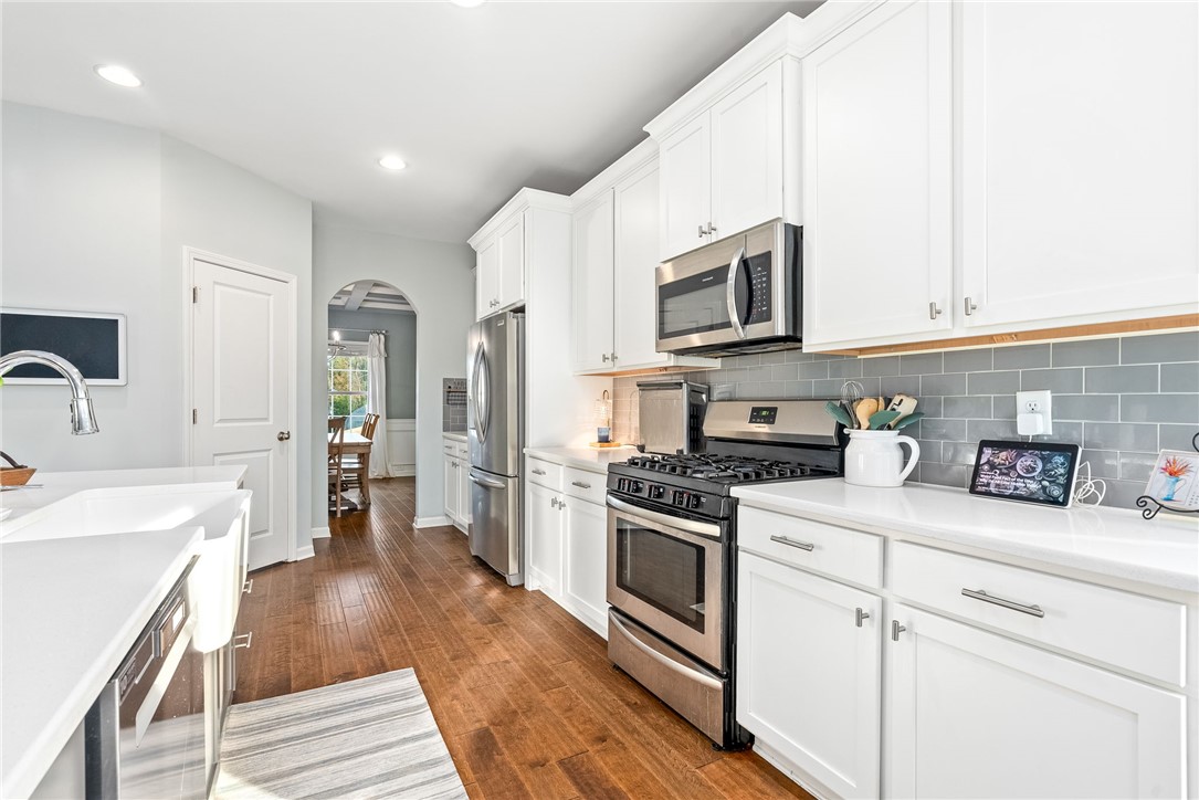 855 W RICHLAND Circle