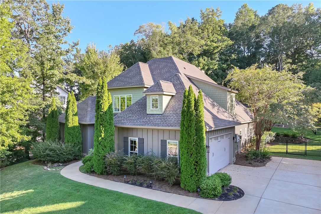1569 CLUB CREEK Drive