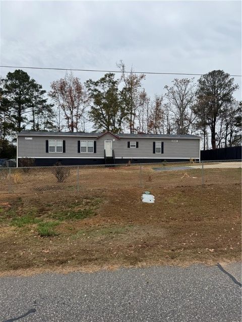 Photo of 105 LEE ROAD 632, Opelika, AL 36804 (MLS # 177710)