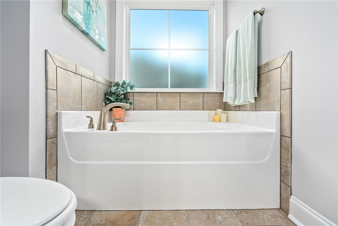 Auburn, Alabama 36830, United States, 3 Bedrooms Bedrooms, ,2 BathroomsBathrooms,Residential,Pending,21717