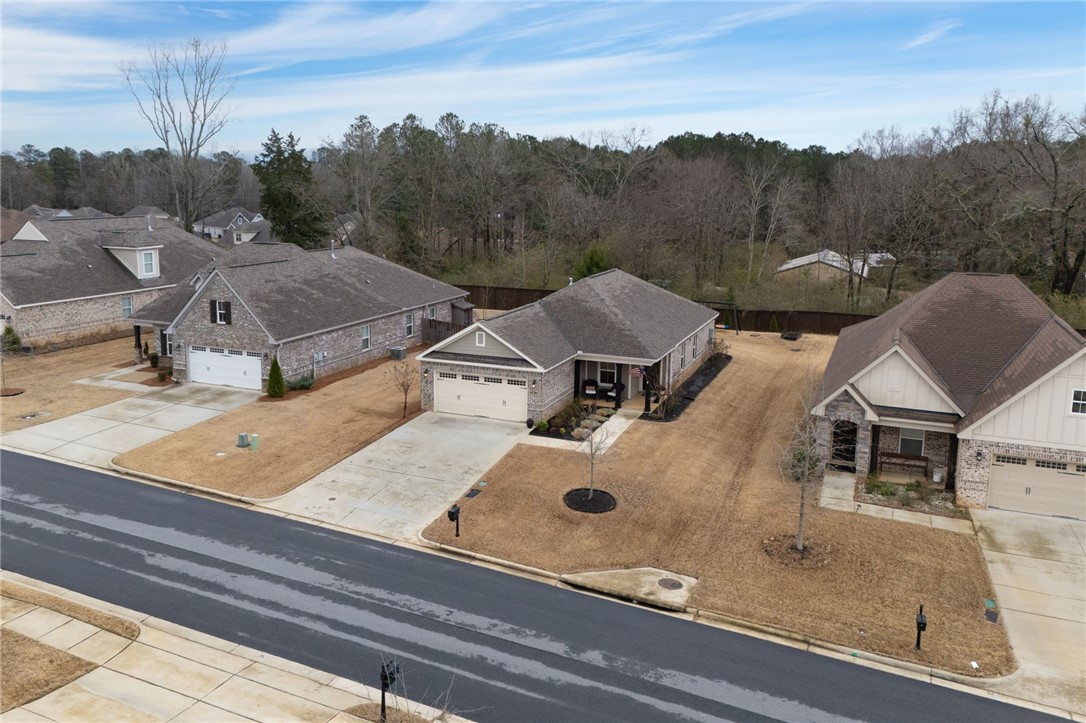 Auburn, Alabama 36830, United States, 3 Bedrooms Bedrooms, ,2 BathroomsBathrooms,Residential,Pending,21717