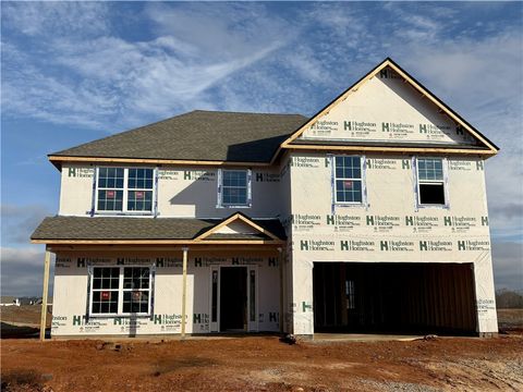 Photo of 2947 WYNDHAM VILLAGE Drive, Opelika, AL 36804 (MLS # 177453)