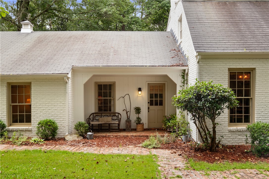 2521 MIDDLE BROOK Lane