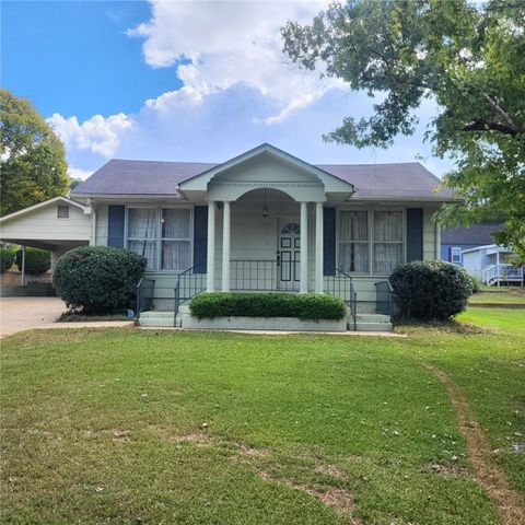 Photo of 302 DENSON Street, Valley, AL 36854 (MLS # 177099)