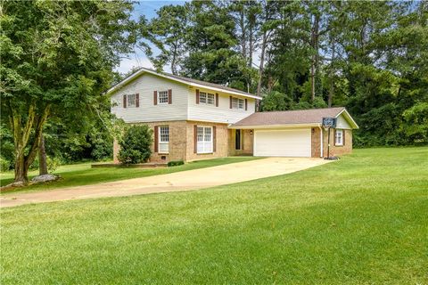 1458 CLUBVIEW Drive Alexander City AL 35010