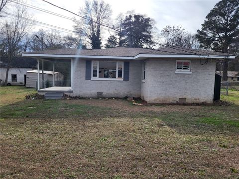Photo of 2418 26TH Avenue SW, Lanett, AL 36863 (MLS # 178584)