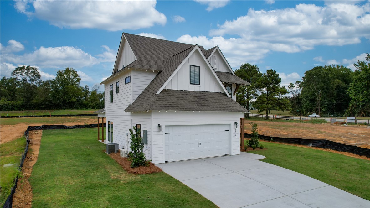 100 FIREFLY Lane
