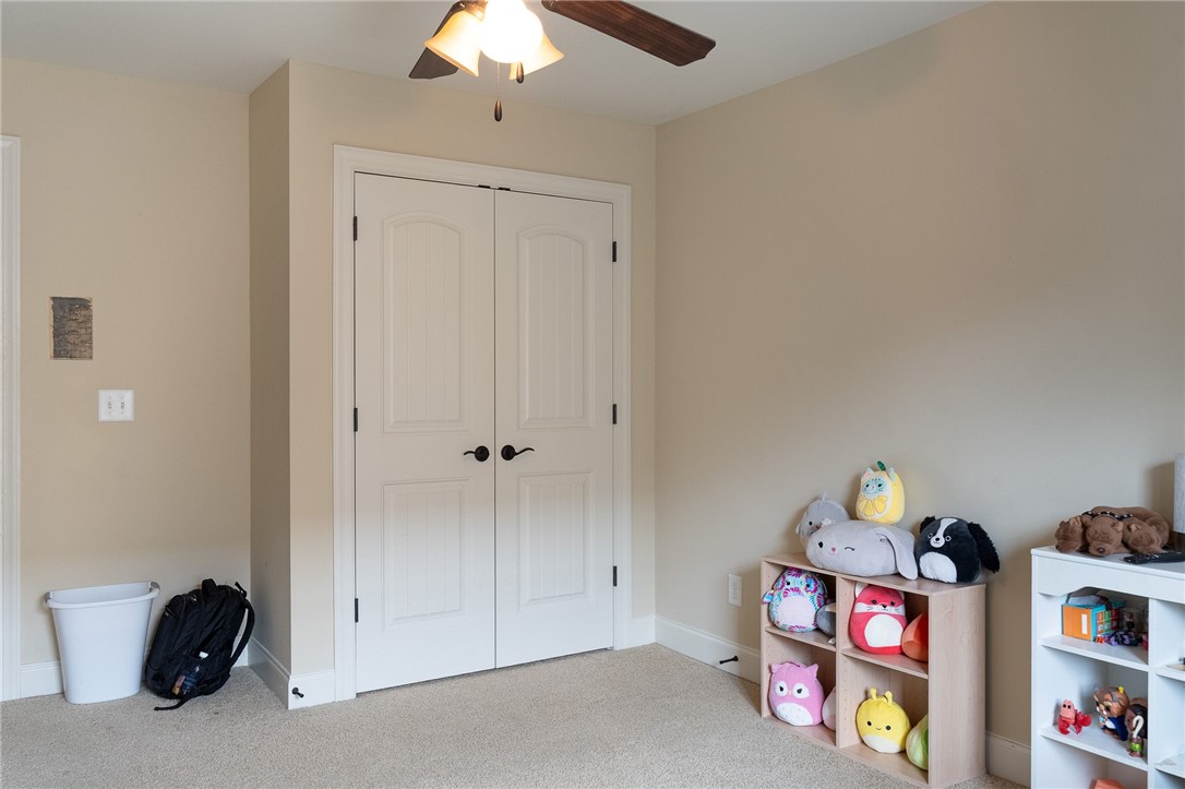 Auburn, Alabama 36830, United States, 5 Bedrooms Bedrooms, ,3 BathroomsBathrooms,Residential,Active,129915