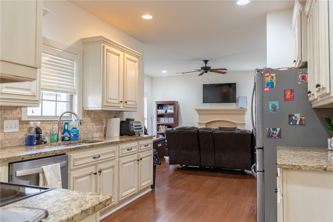 Auburn, Alabama 36830, United States, 5 Bedrooms Bedrooms, ,3 BathroomsBathrooms,Residential,Active,129915