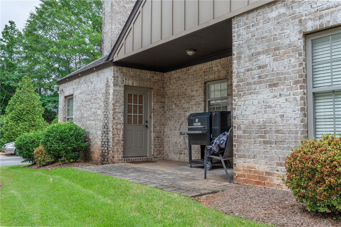 Auburn, Alabama 36830, United States, 5 Bedrooms Bedrooms, ,3 BathroomsBathrooms,Residential,Active,129915