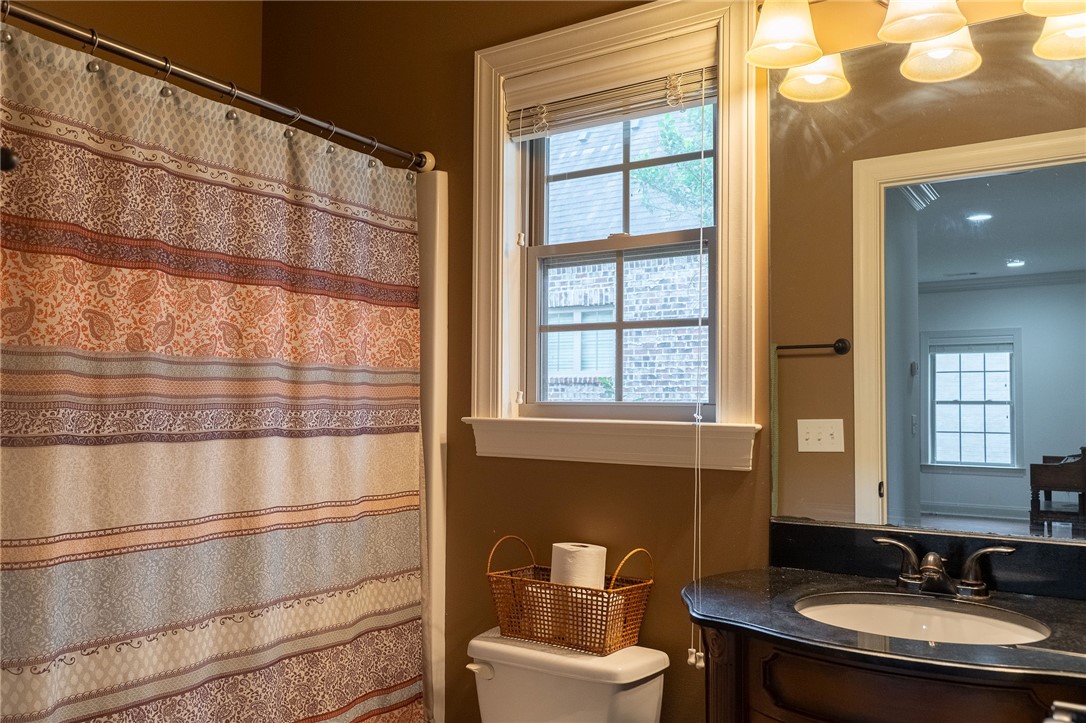 Auburn, Alabama 36830, United States, 5 Bedrooms Bedrooms, ,3 BathroomsBathrooms,Residential,Active,129915