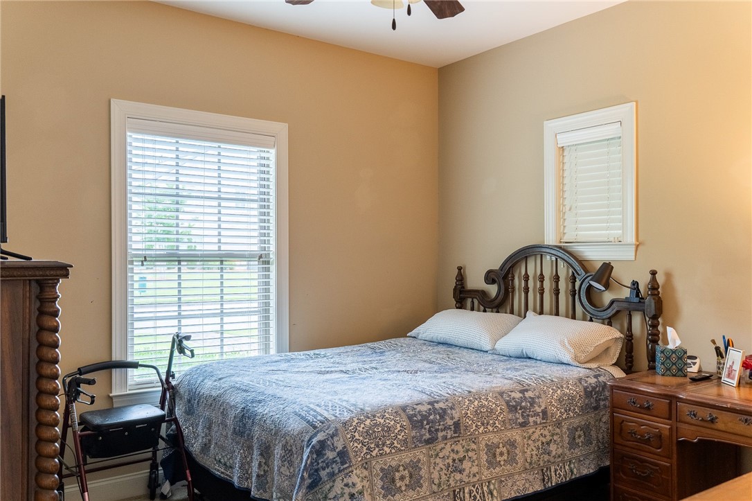 Auburn, Alabama 36830, United States, 5 Bedrooms Bedrooms, ,3 BathroomsBathrooms,Residential,Active,129915