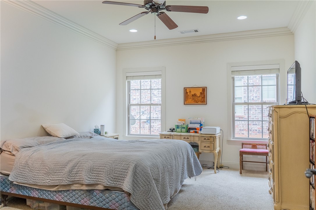 Auburn, Alabama 36830, United States, 5 Bedrooms Bedrooms, ,3 BathroomsBathrooms,Residential,Active,129915