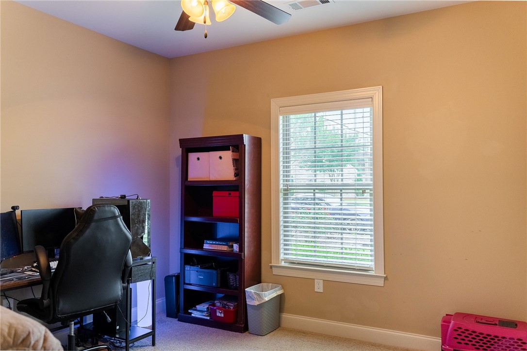 Auburn, Alabama 36830, United States, 5 Bedrooms Bedrooms, ,3 BathroomsBathrooms,Residential,Active,129915