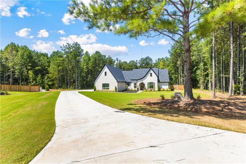 Photo of 5205 MARY OLIVE Road, Opelika, AL 36801 (MLS # 181927)