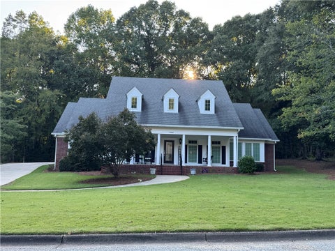 Photo of 1464 CROSSING Way, Auburn, AL 36830 (MLS # 182530)