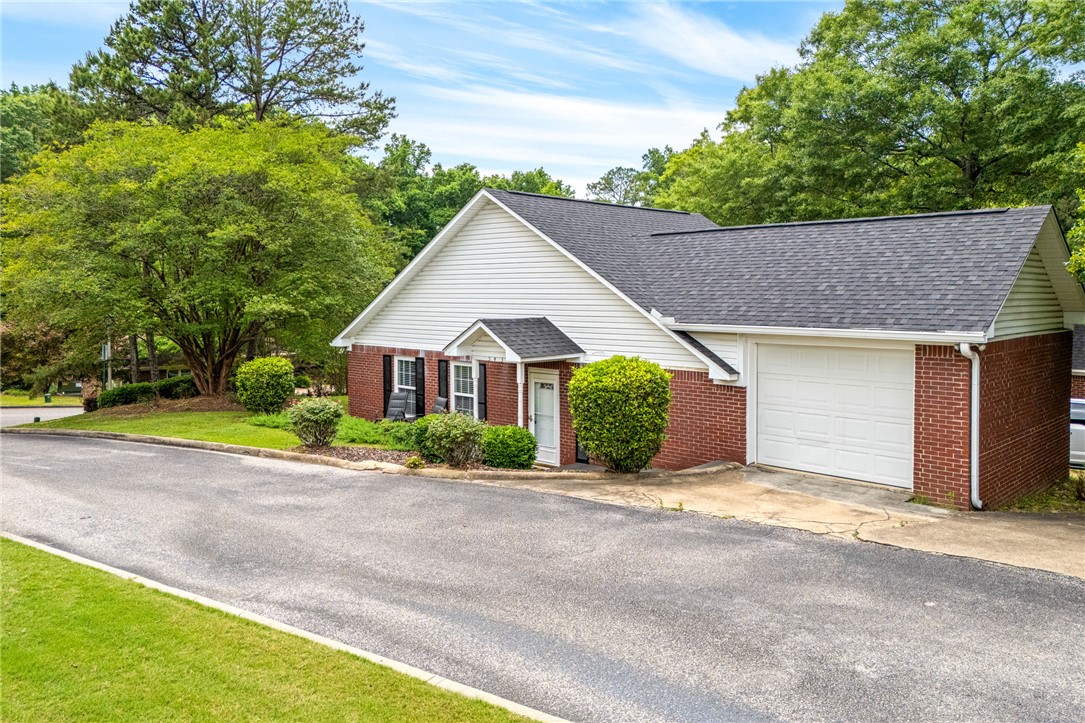 543 HOMEWOOD Drive