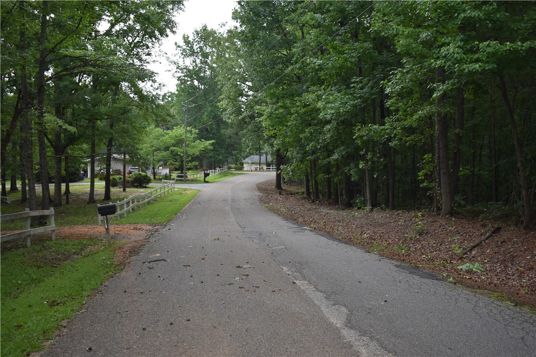 2 LAKEVIEW Drive