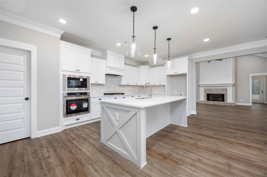 1878 LONGLEAF Lane