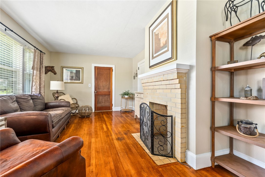 1612 33RD Street