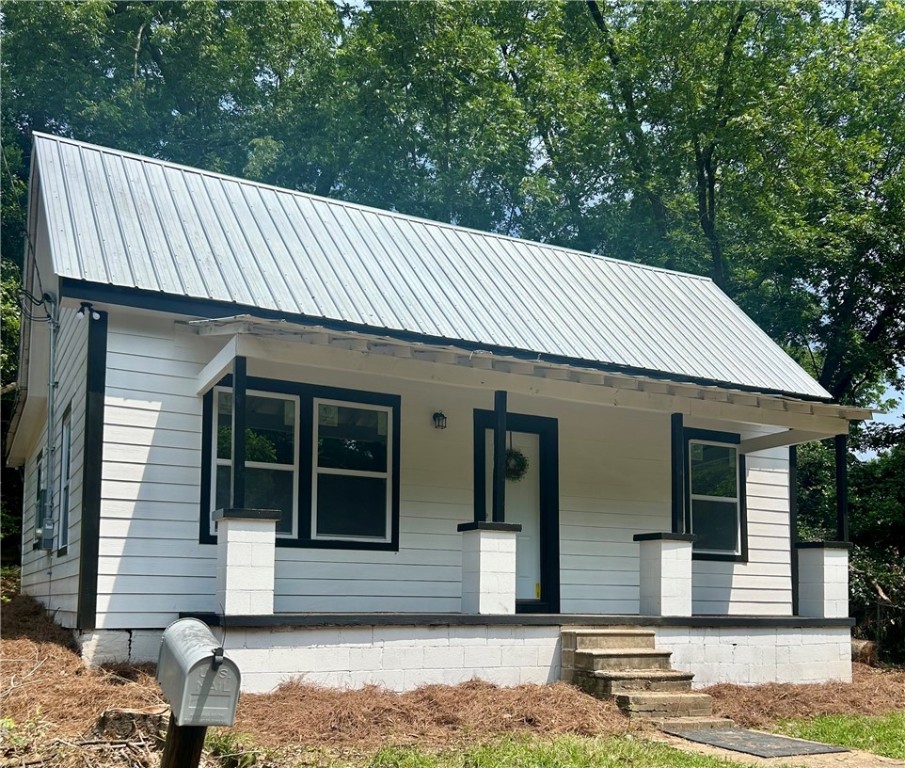 202 SMITH Court