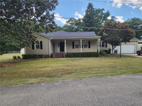 Photo of 1028 LAMB ADDITION Street, Valley, AL 36854 (MLS # 176477) Photo of 1028 LAMB ADDITION Street, Valley, AL 36854 (MLS # 176477)