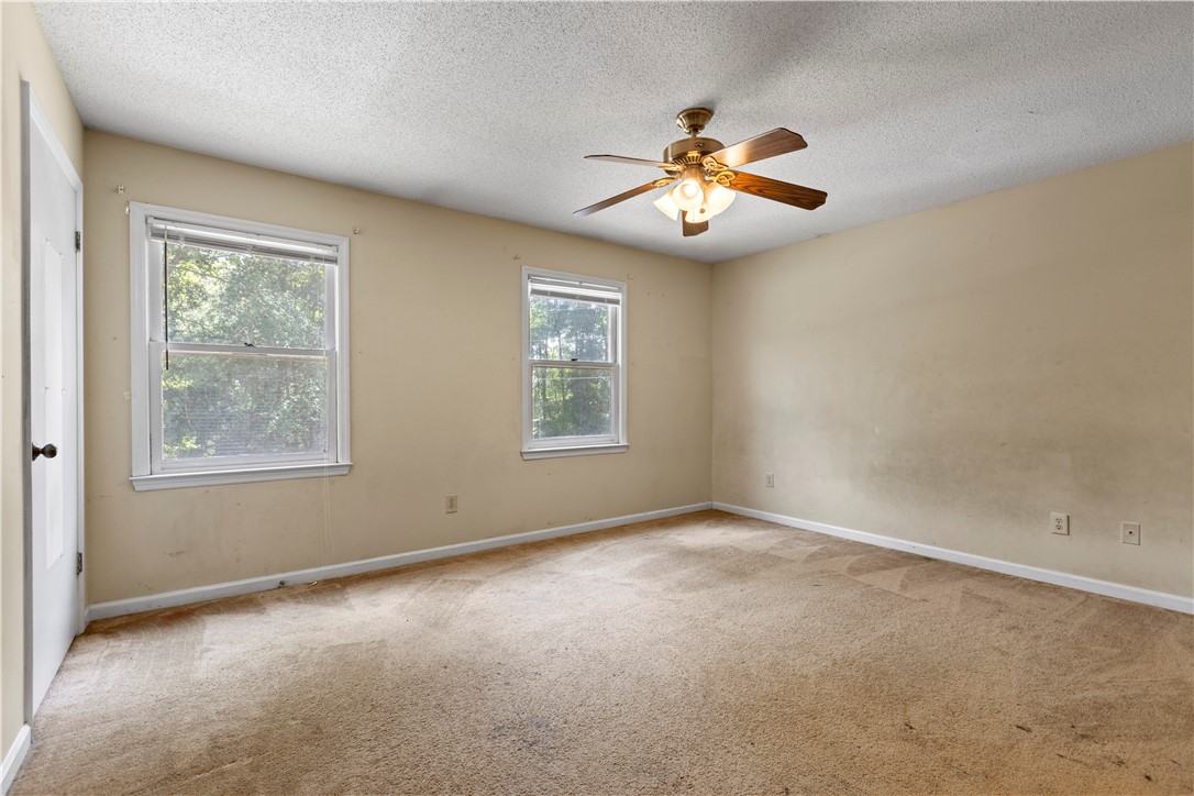 542 GREENTREE Terrace