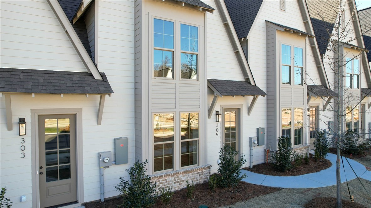 0305 NORTHGATE Boulevard