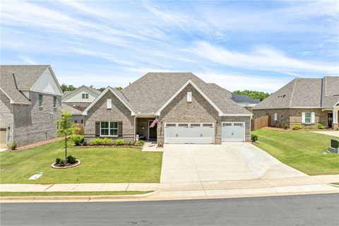 Photo of 1474 MAGGIE Drive, Opelika, AL 36801 (MLS # 180674)
