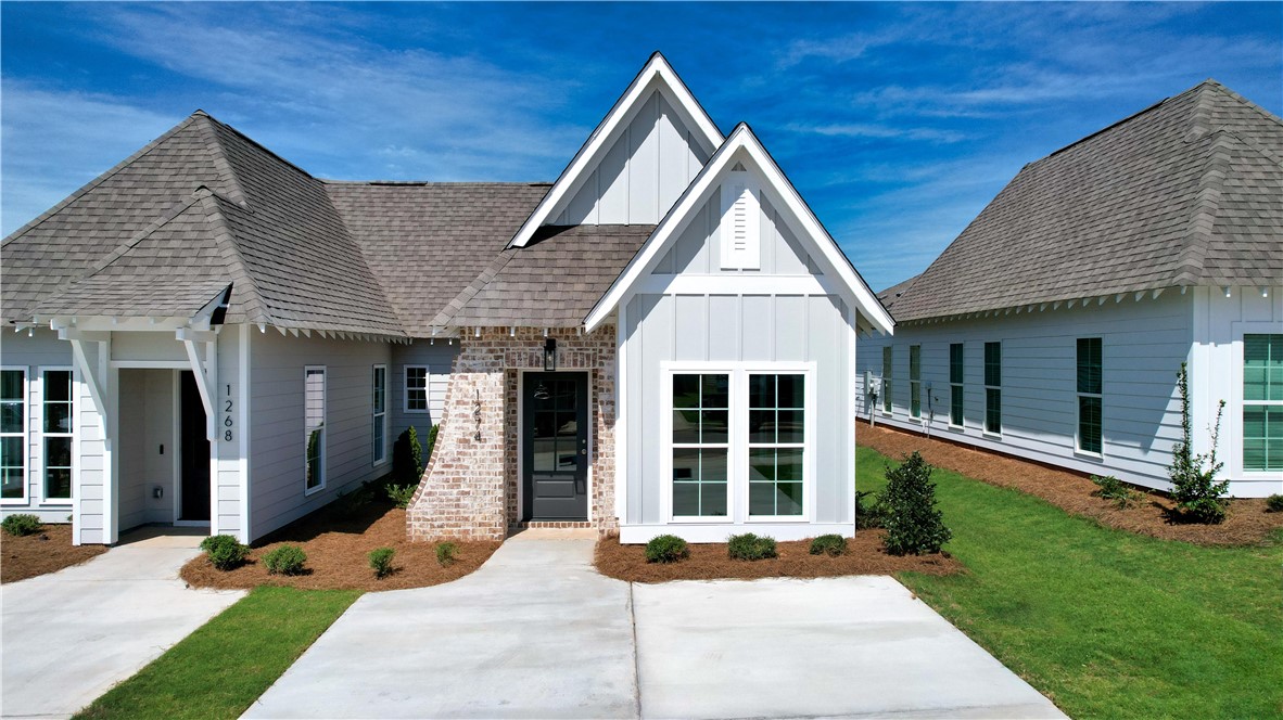 1059 FOREST Lane