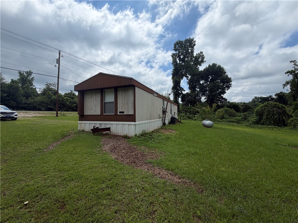 1576 PANTHER Parkway