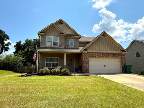105 MILL CREEK Drive Smiths Station AL 36877