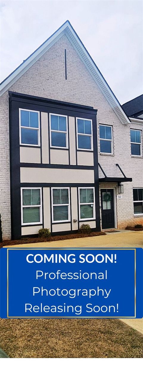 Photo of 560 WATERPOINT Way, Opelika, AL 36801 (MLS # 178922)