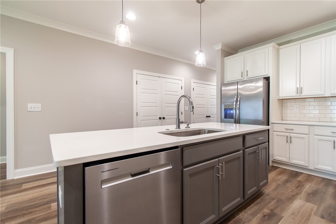 507 CLOVERDALE Drive