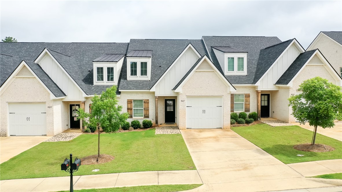 507 CLOVERDALE Drive
