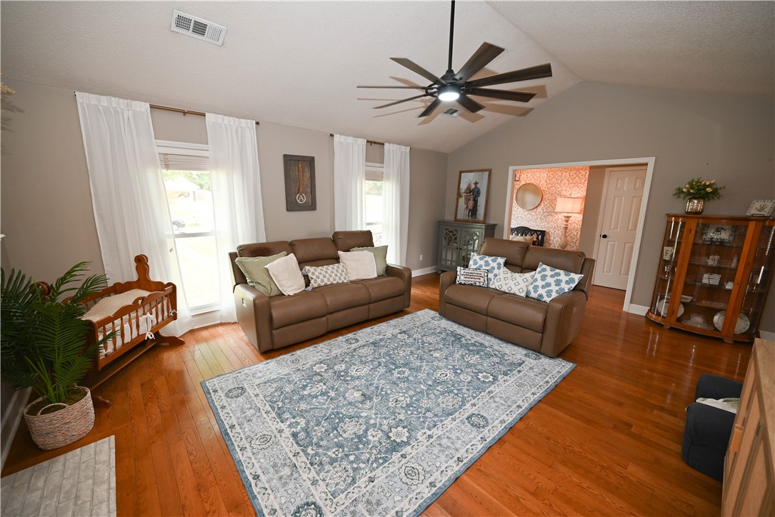 1902 NORTHGATE Drive