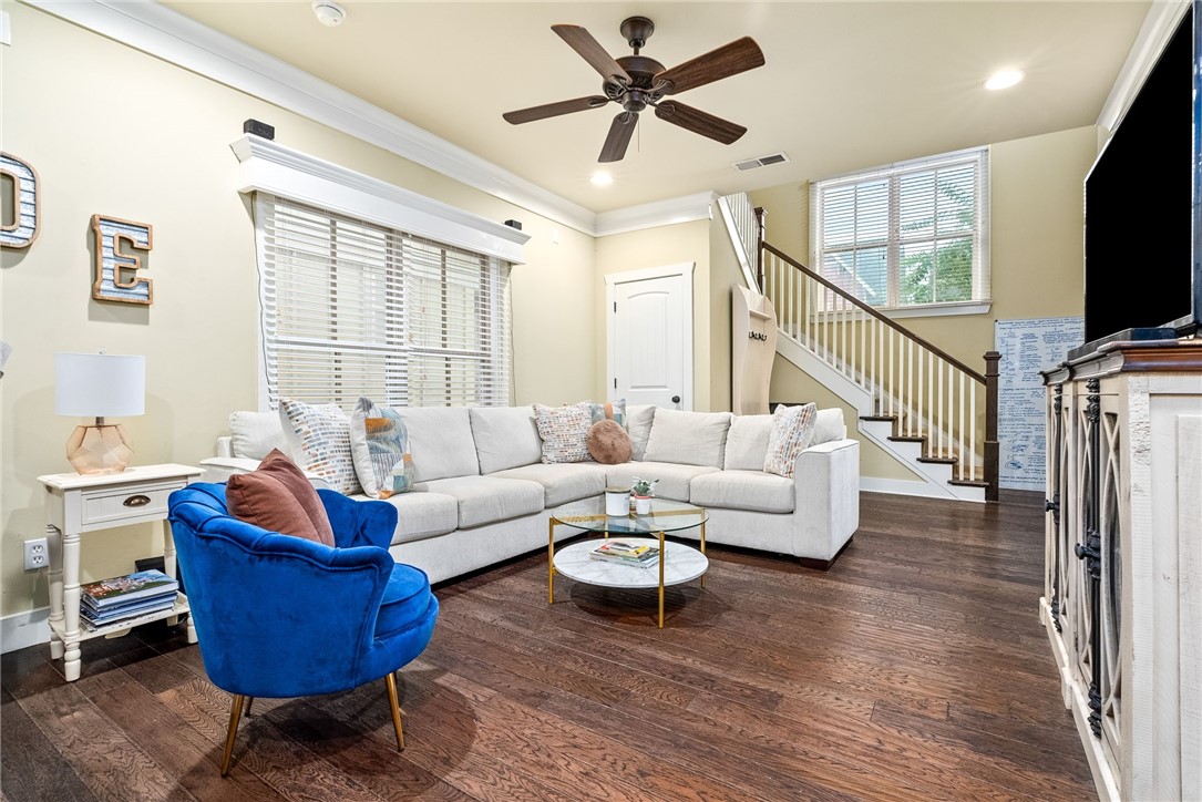 650 DEKALB Street 1422