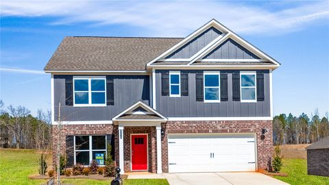 Photo of 2176 BLUEBIRD Drive, Auburn, AL 36879 (MLS # 175472)