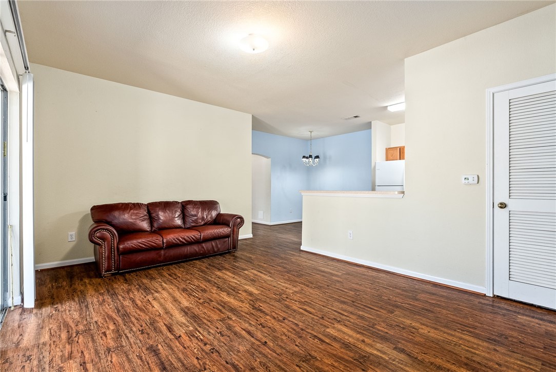 447 W LONGLEAF Drive 1007