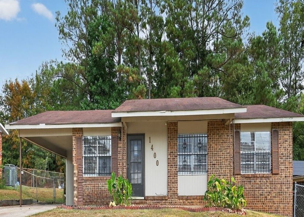 Photo of 1400 LOCKHART Circle, Phenix City, AL 36869 (MLS # 177431)