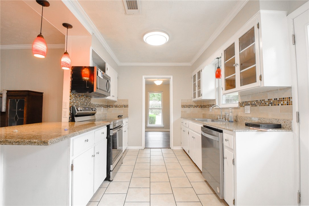 1001 RUSTIC RIDGE Road