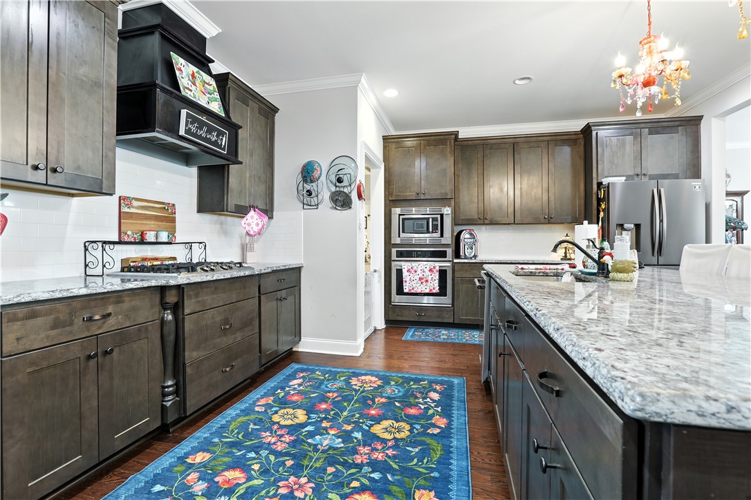 676 HIGH FIELD Court