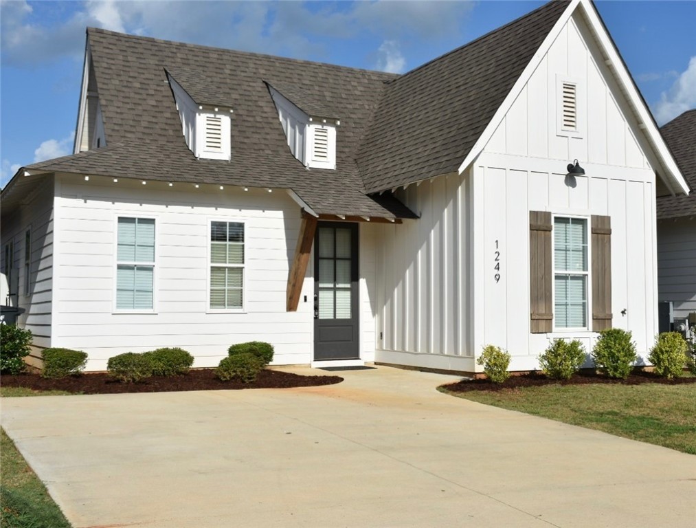 1249 FOX TAIL Lane