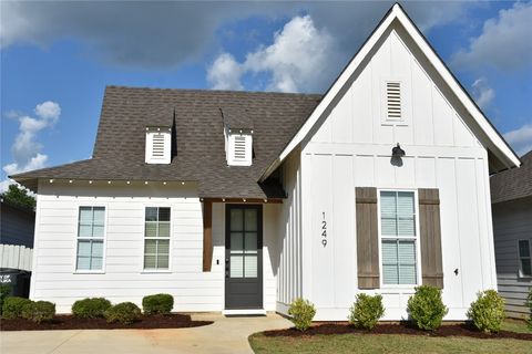 Photo of 1249 FOX TAIL Lane, Opelika, AL 36801 (MLS # 175765)