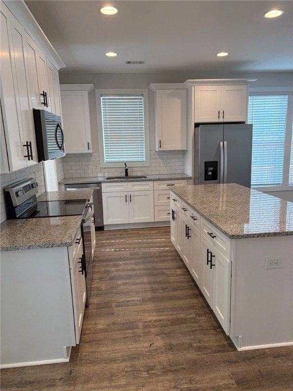 1249 FOX TAIL Lane
