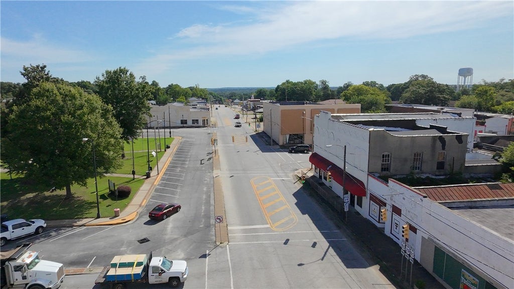 Photo of 115 W MARTIN LUTHER KING Highway, Tuskegee, AL 36083 (MLS # 181166)