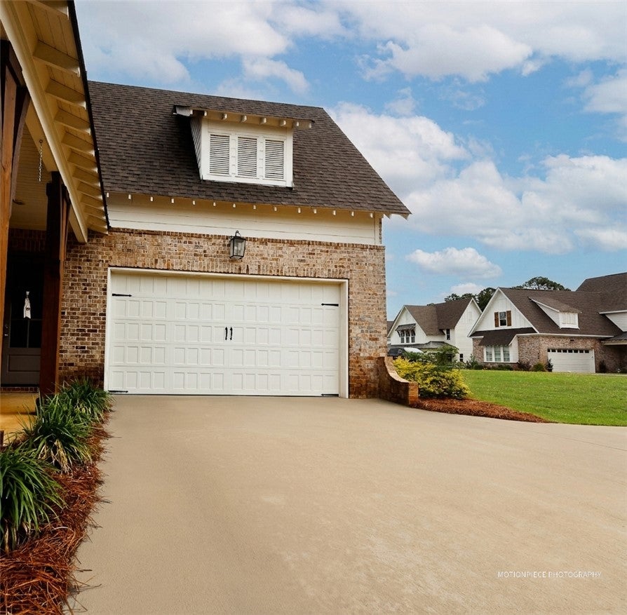 1203 RUTH Way