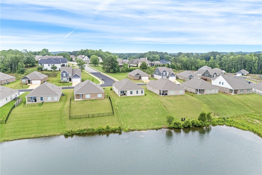 2513 FARMVILLE LAKES Drive