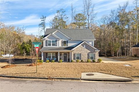 Photo of 3307 HEATHERBROOK Drive, Opelika, AL 36801 (MLS # 177997)